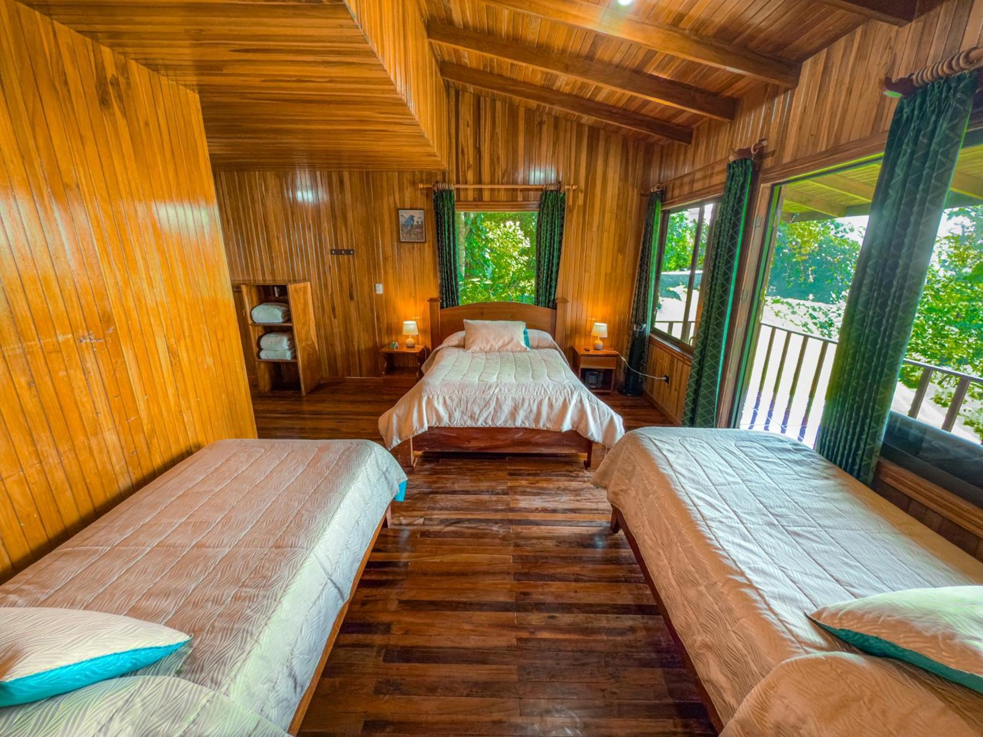 Hotel Flor de Bromelia Monteverde Habitación foto